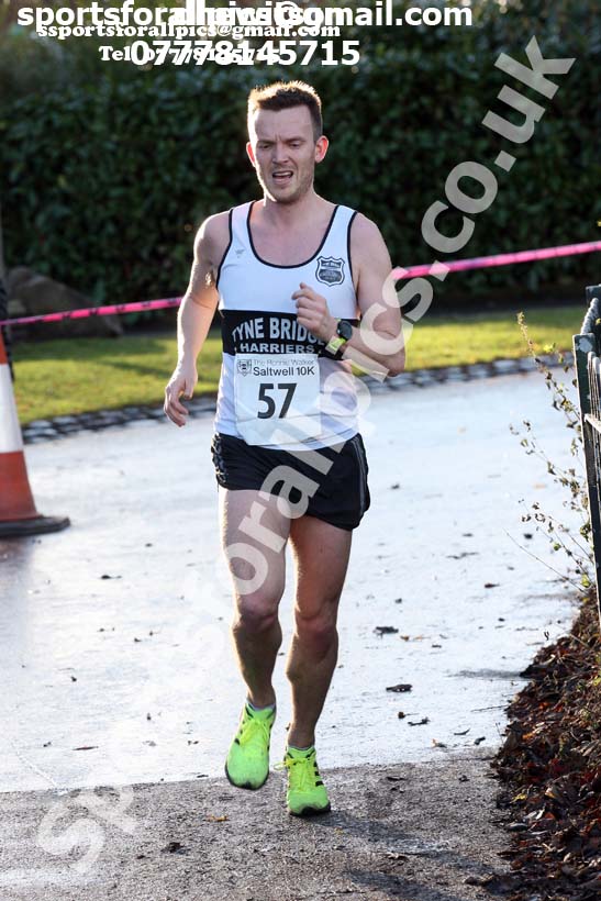 Saltwell Harriers 10k Road Race, Gateshead. Photo:  David T. Hewitson/Sports for All Pics